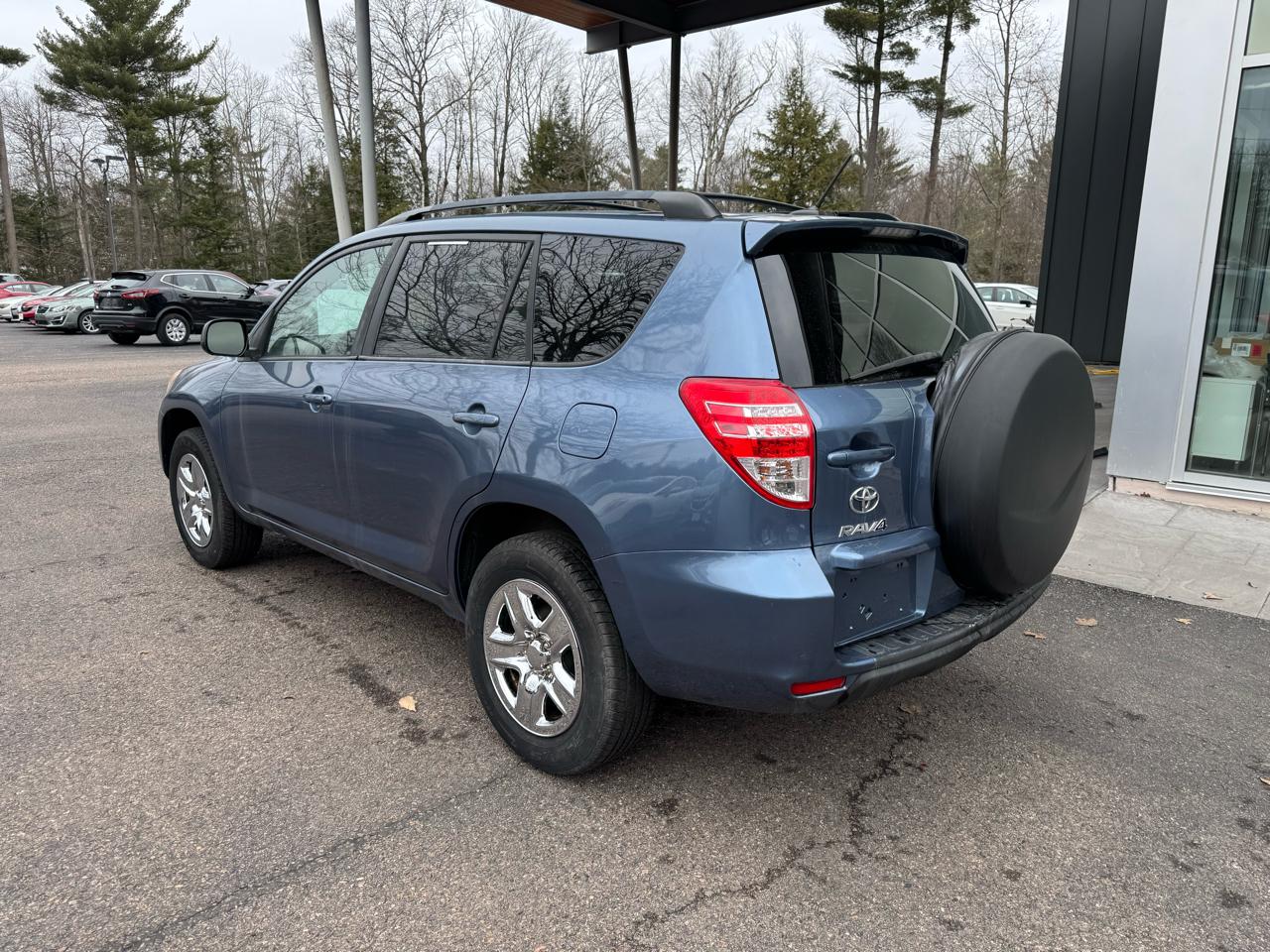 Toyota RAV4 Base 4D Hardtop 4WD 2012