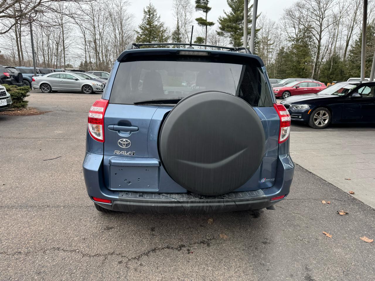 Toyota RAV4 Base 4D Hardtop 4WD 2012