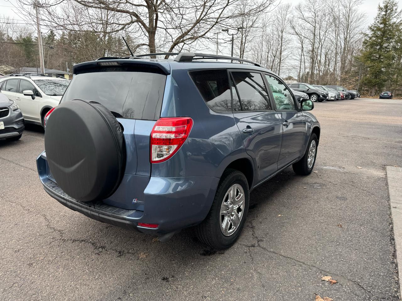 Toyota RAV4 Base 4D Hardtop 4WD 2012