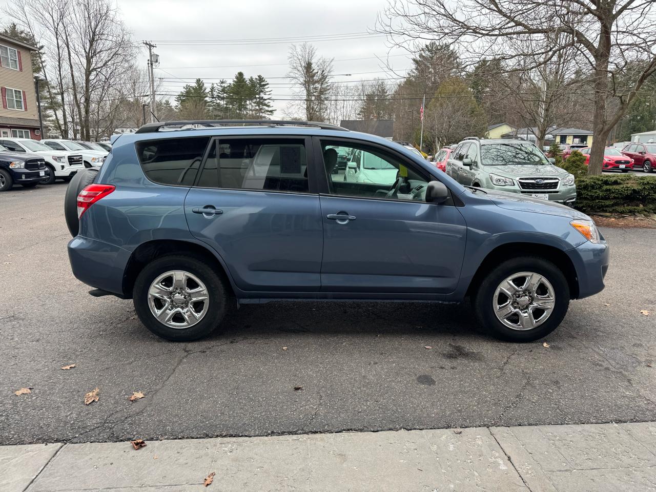 Toyota RAV4 Base 4D Hardtop 4WD 2012