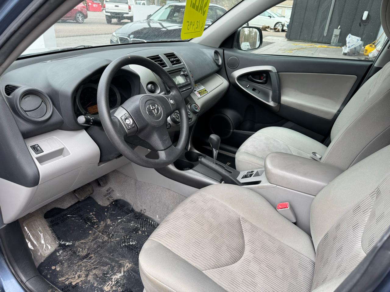 Toyota RAV4 Base 4D Hardtop 4WD 2012