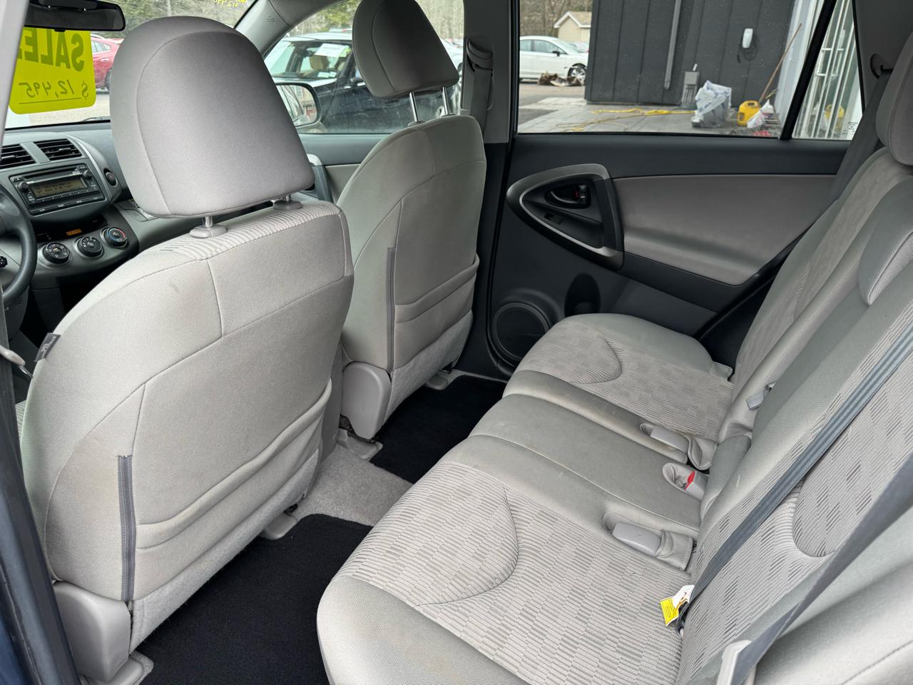 Toyota RAV4 Base 4D Hardtop 4WD 2012