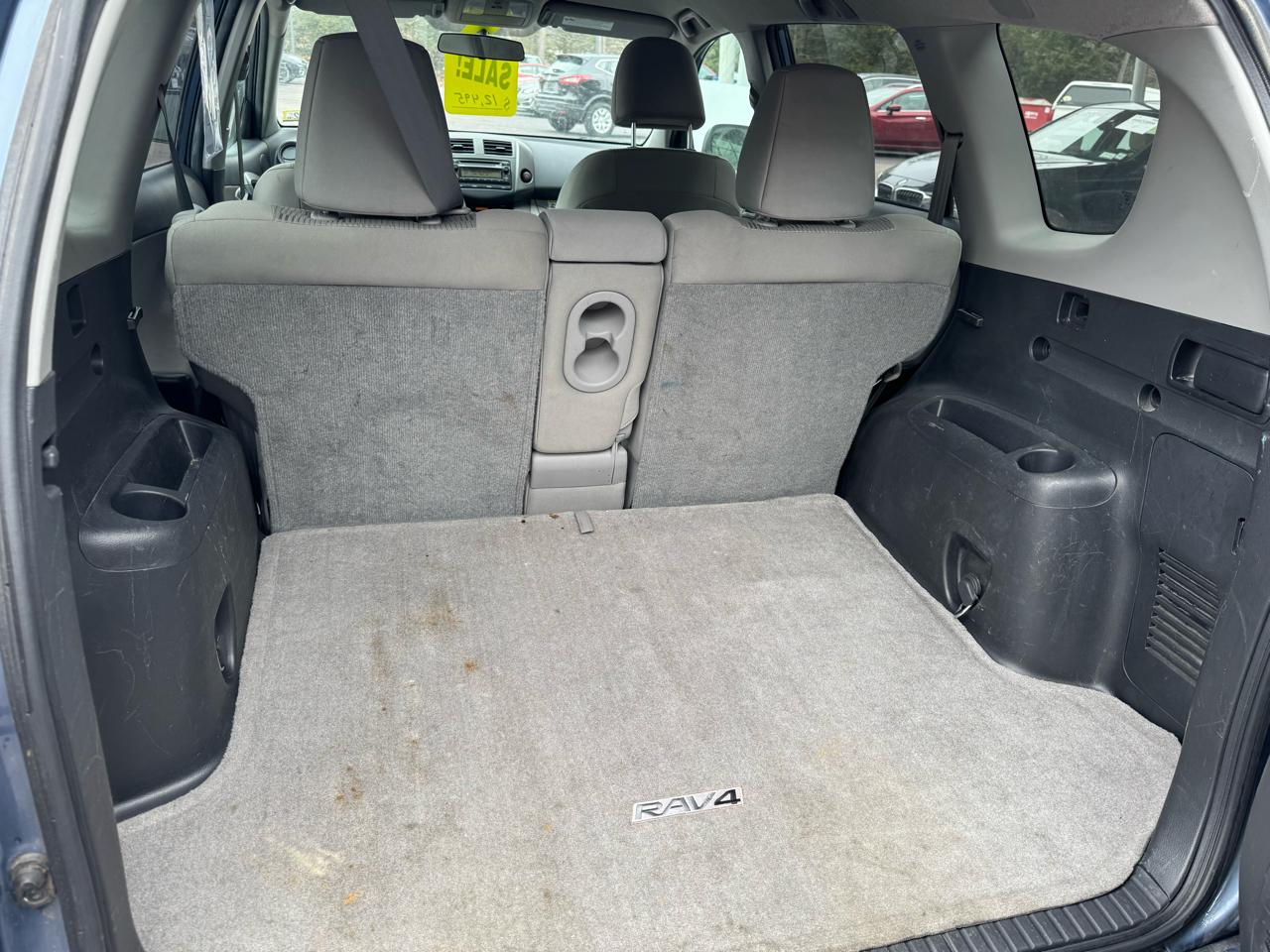 Toyota RAV4 Base 4D Hardtop 4WD 2012