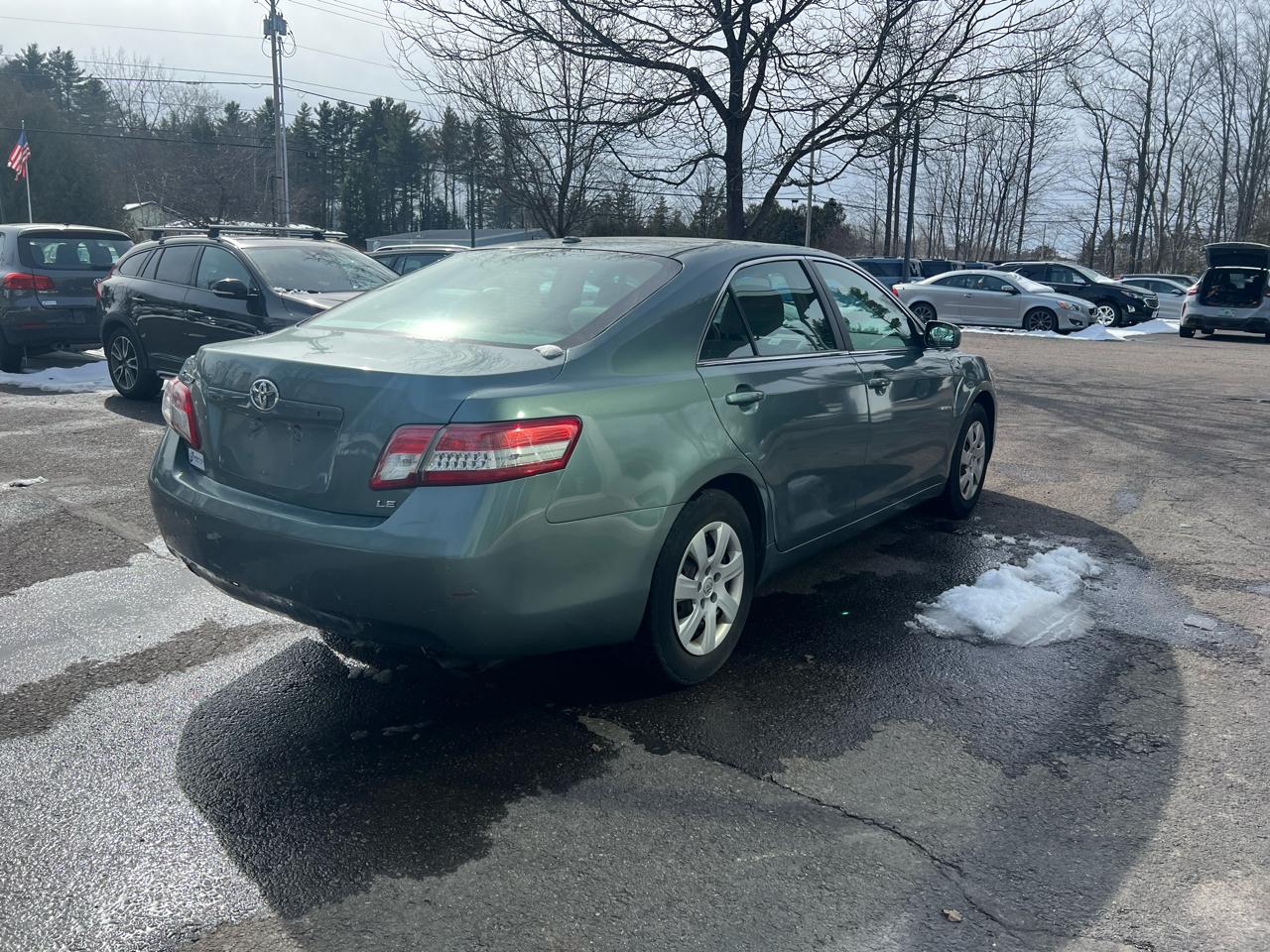 Toyota Camry Base 4D Sedan 2010