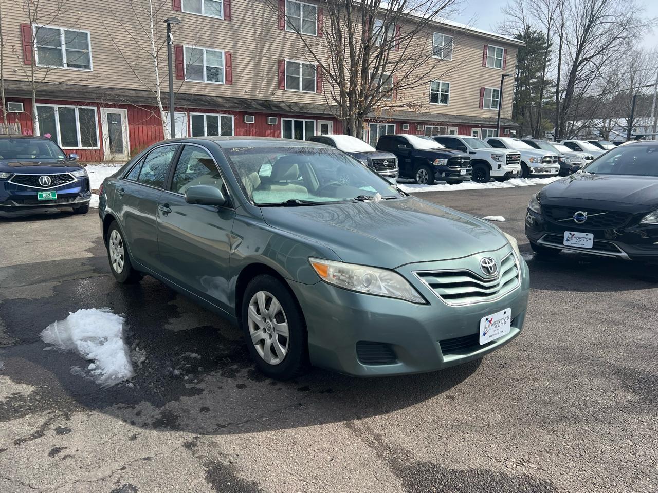 Toyota Camry Base 4D Sedan 2010