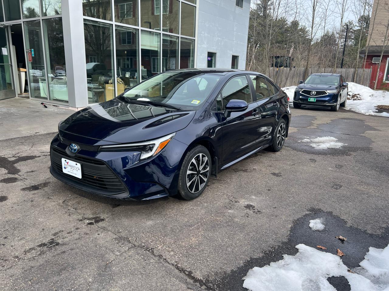 2025 Toyota Corolla LE Hyb 4D Sedan