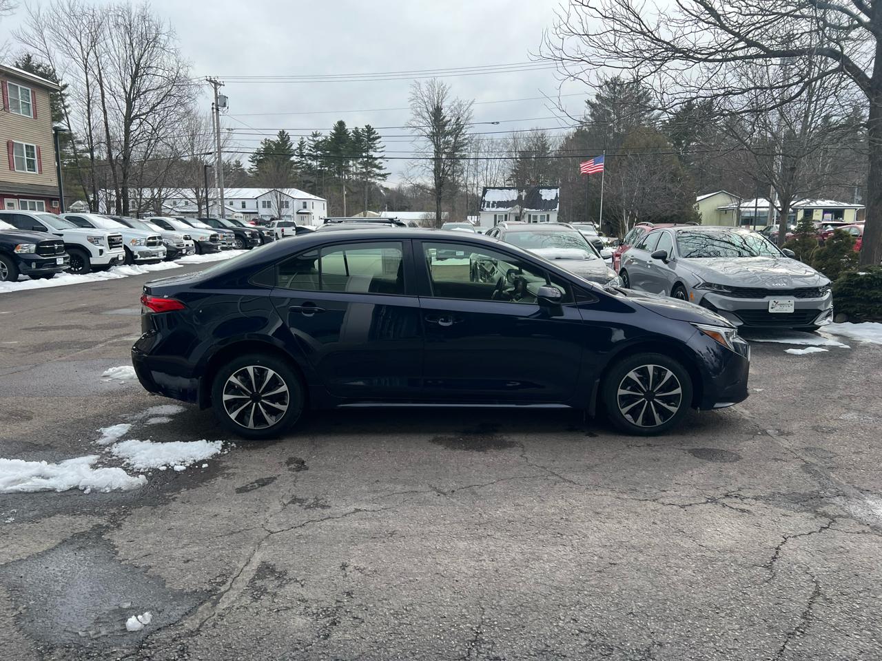 Toyota Corolla LE Hyb 4D Sedan 2025