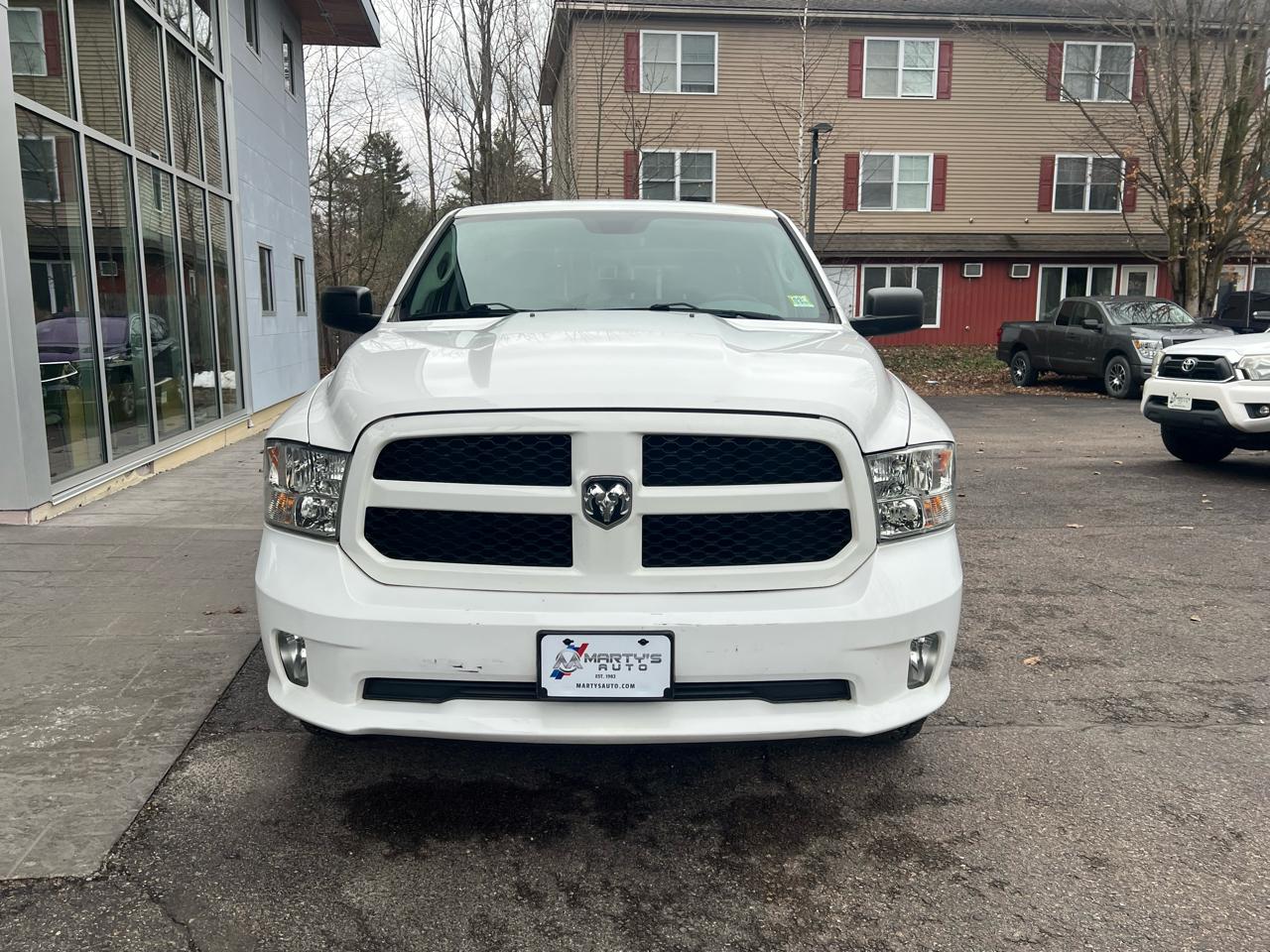 RAM 1500 Tradesman Quad Cab 4WD 2017