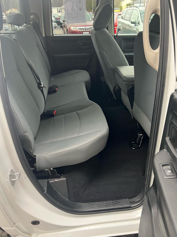 RAM 1500 Tradesman Quad Cab 4WD 2017