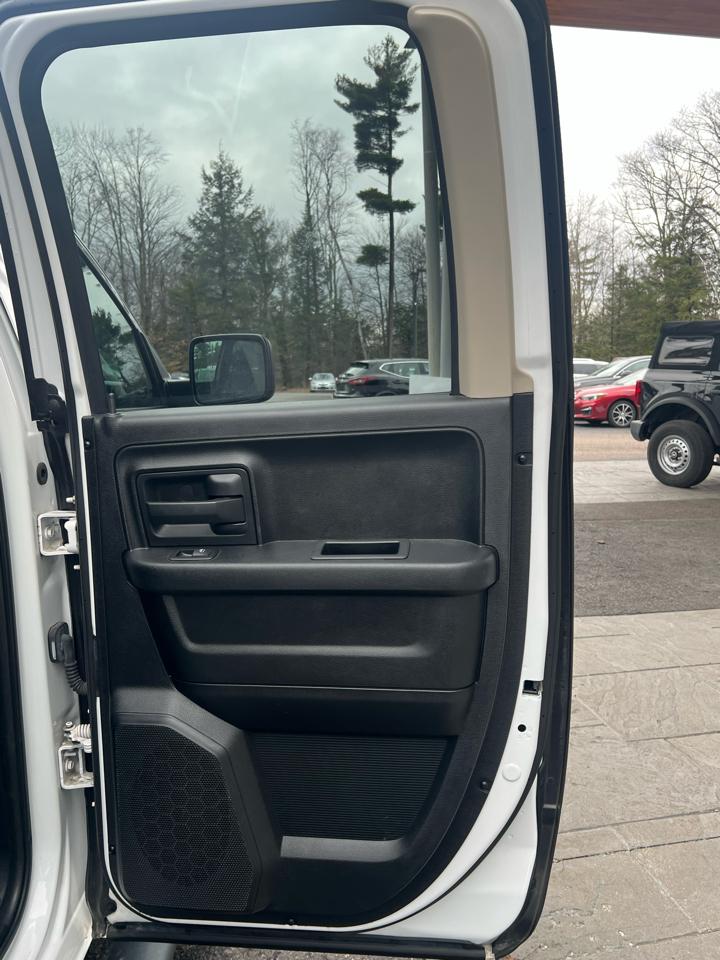 RAM 1500 Tradesman Quad Cab 4WD 2017