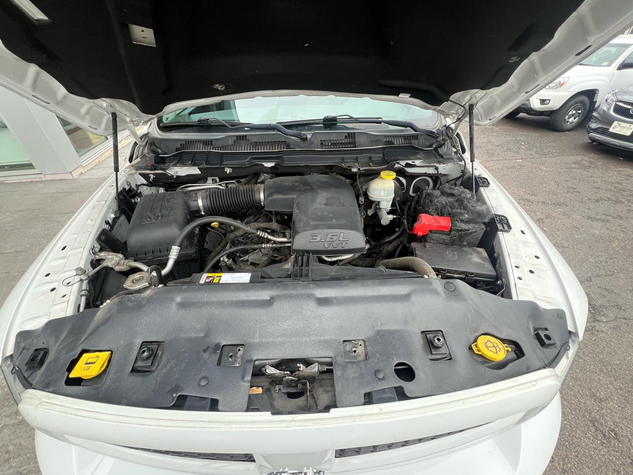 RAM 1500 Tradesman Quad Cab 4WD 2017