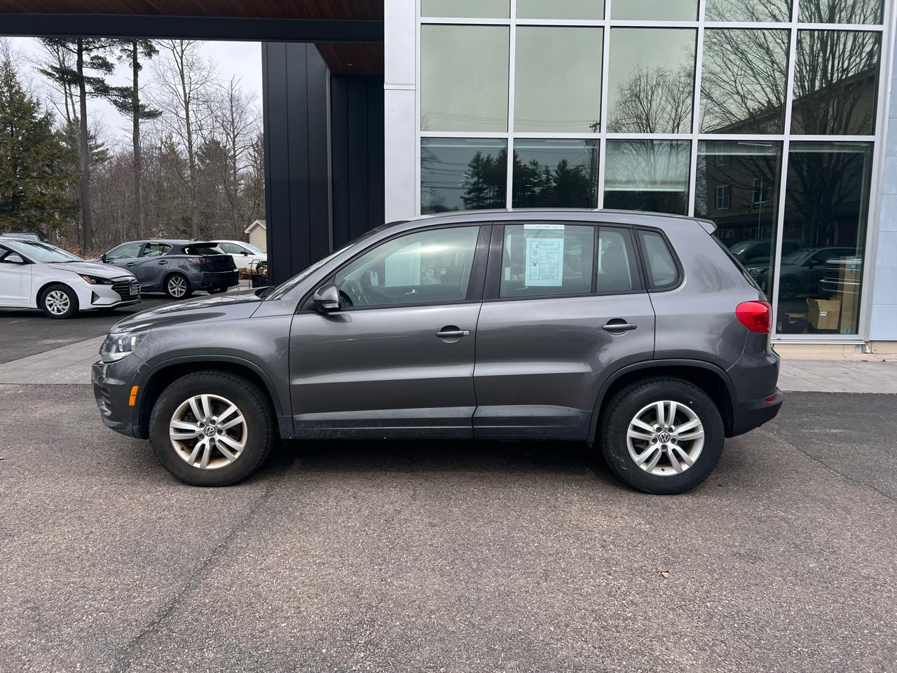 Volkswagen Tiguan S 4D SUV 4Motion 2013