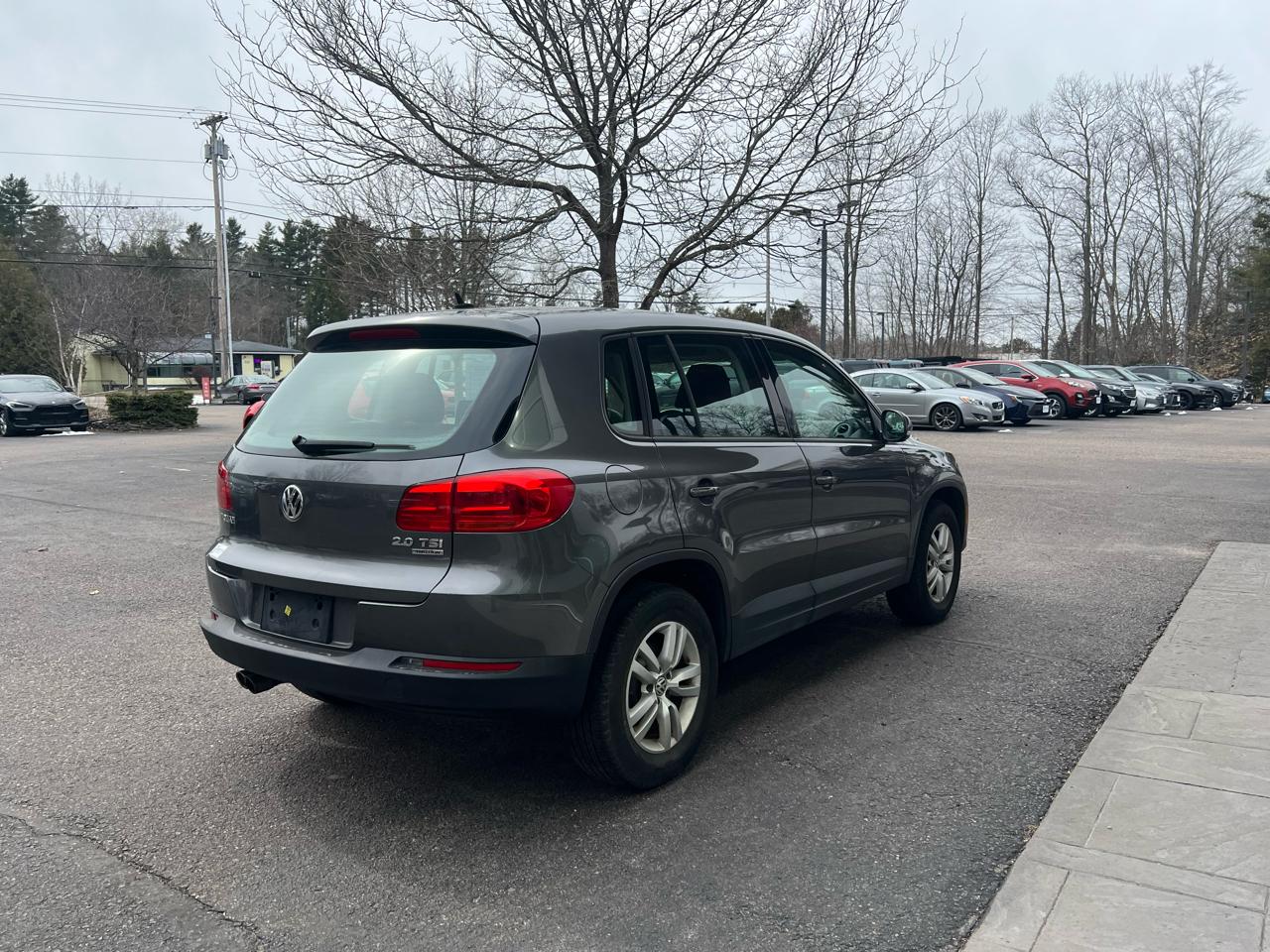 Volkswagen Tiguan S 4D SUV 4Motion 2013