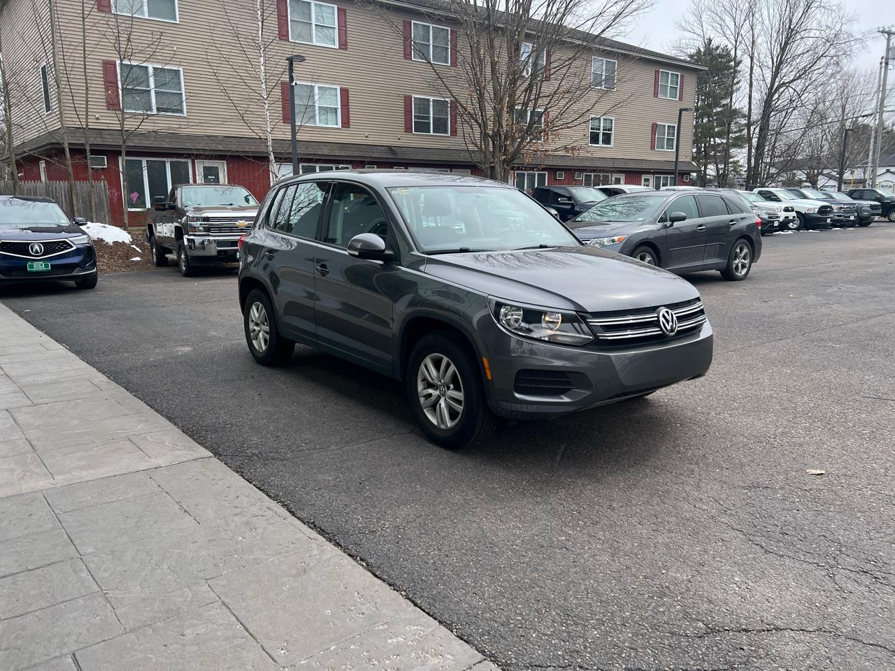 Volkswagen Tiguan S 4D SUV 4Motion 2013