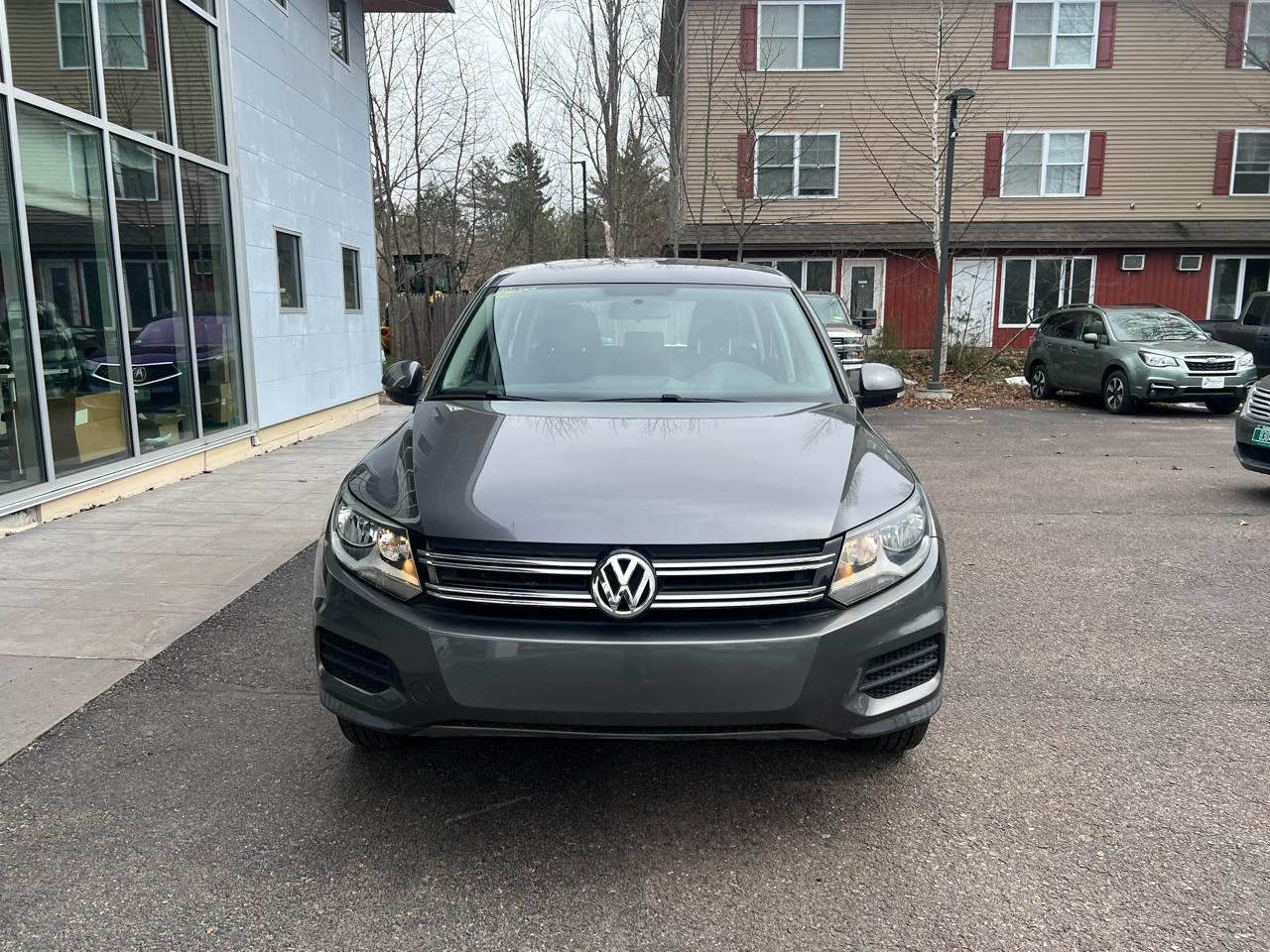 Volkswagen Tiguan S 4D SUV 4Motion 2013