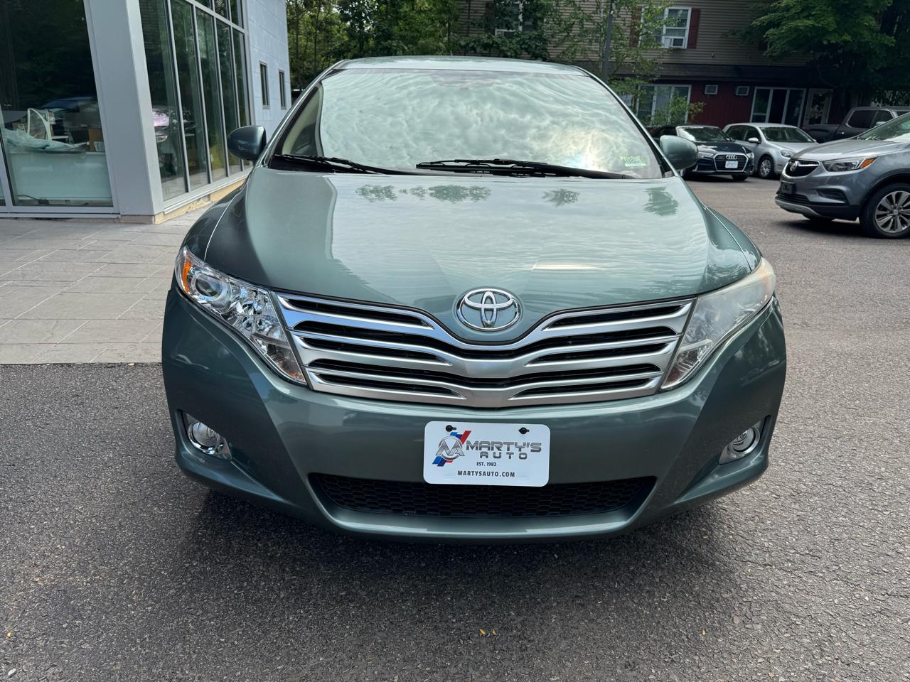 Toyota Venza 4D SUV AWD 4cyl 2011