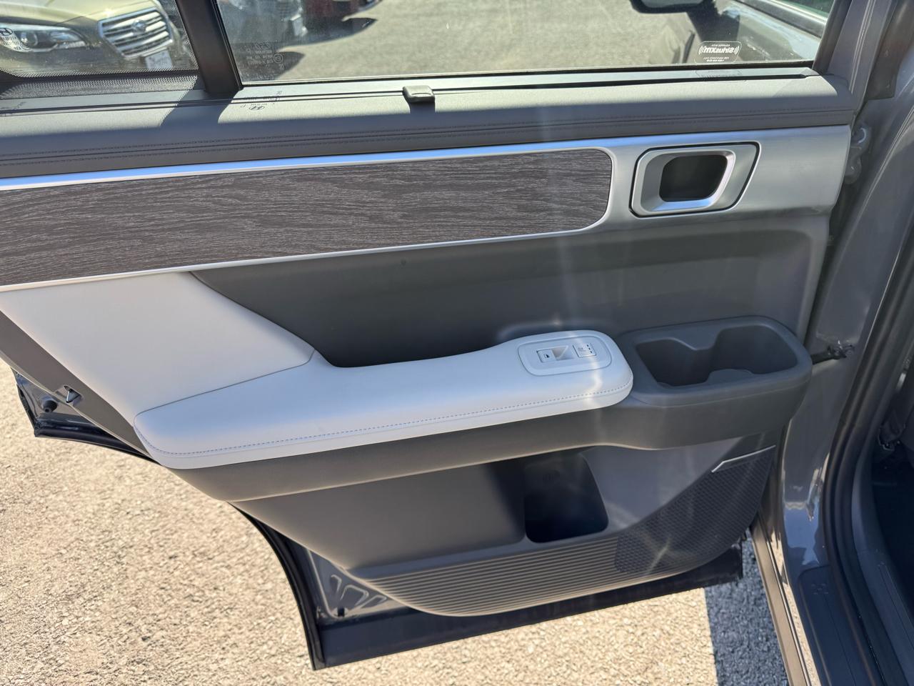 Hyundai Santa Fe Limited HEV 4D SUV FWD 2025
