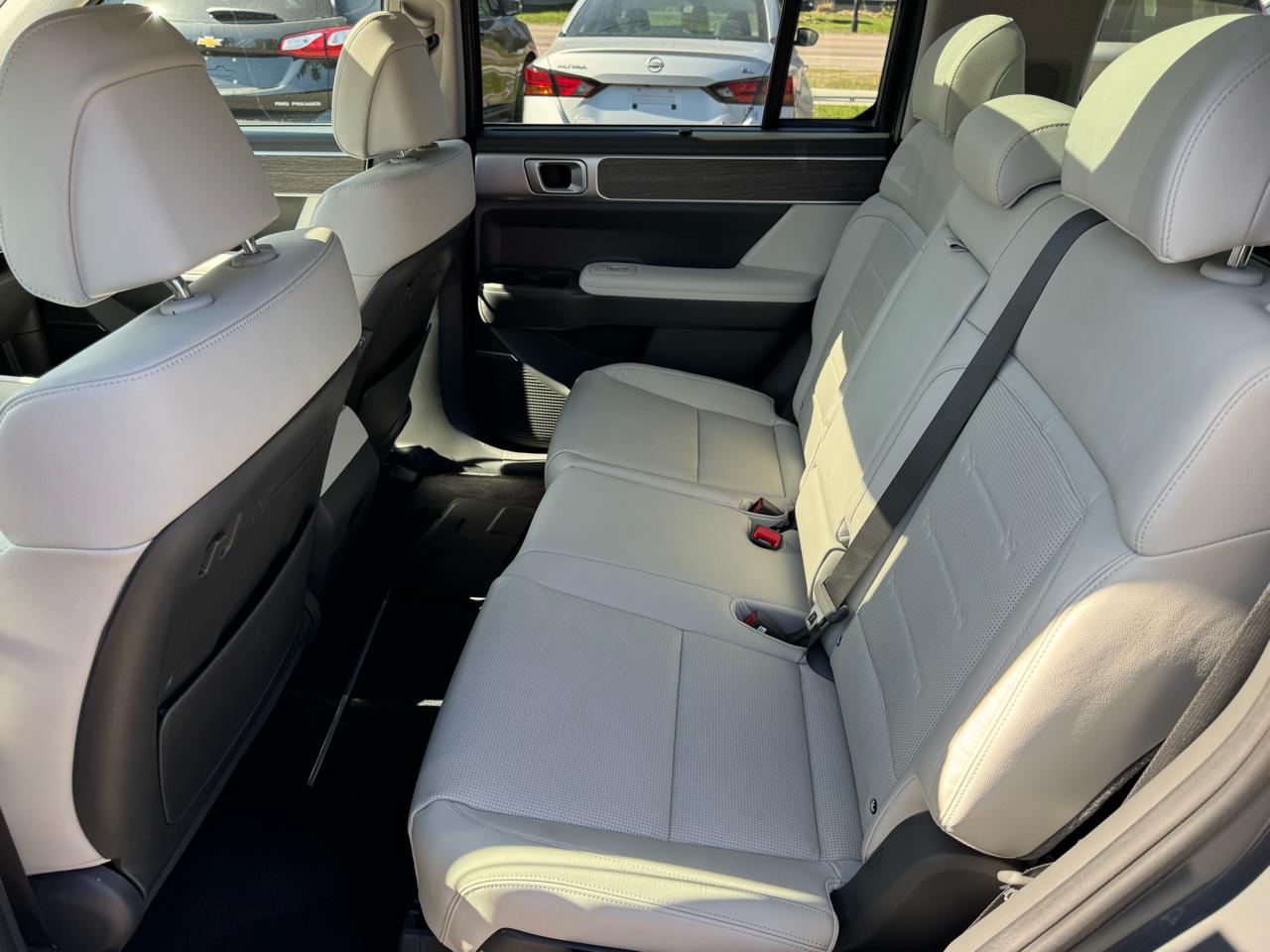 Hyundai Santa Fe Limited HEV 4D SUV FWD 2025