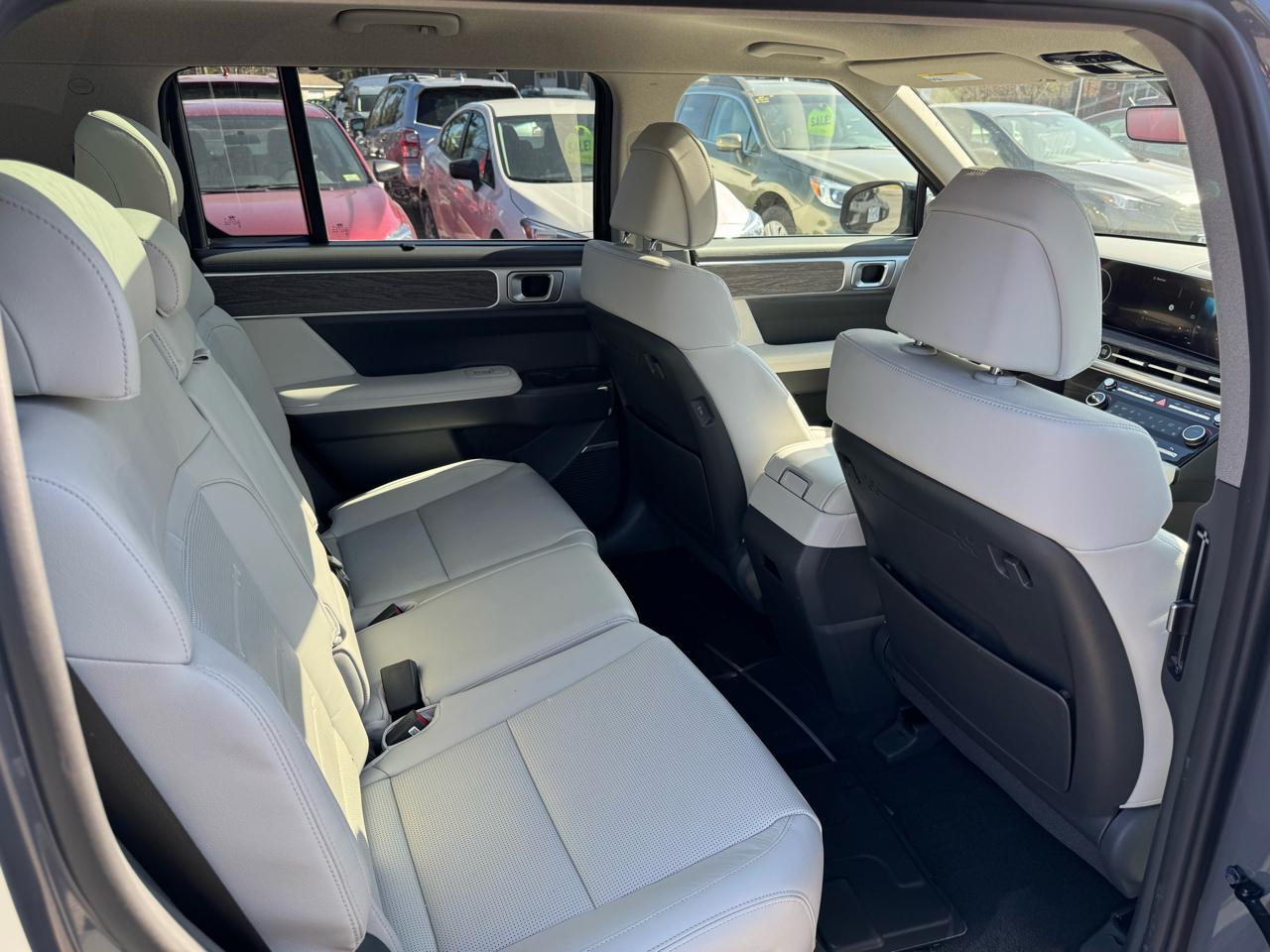 Hyundai Santa Fe Limited HEV 4D SUV FWD 2025