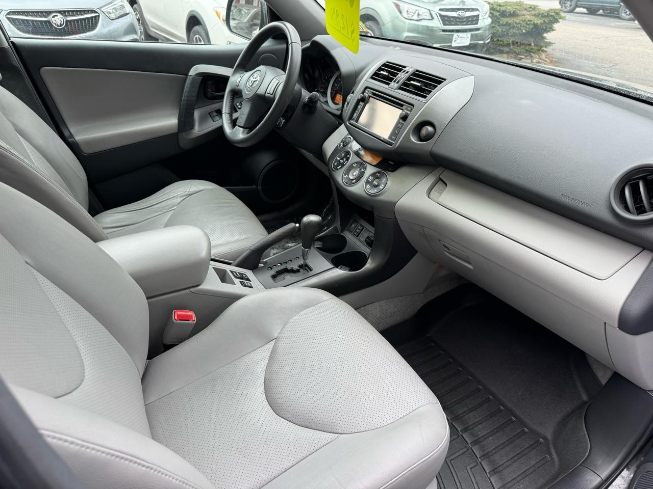 Toyota RAV4 Limited 4D Hardtop 4WD 2012