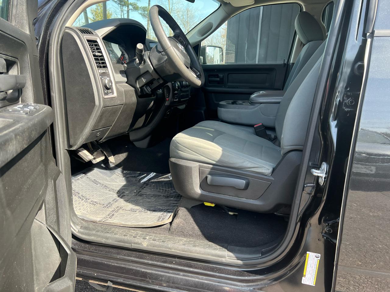 RAM 1500 DS Tradesman Quad Cab 4WD SWB 2019