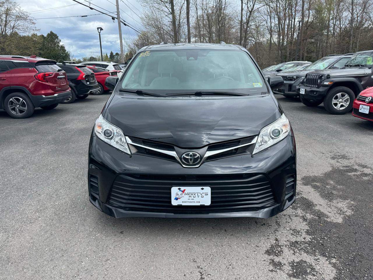 Toyota Sienna LE 5D Wagon 8 Pass 2020