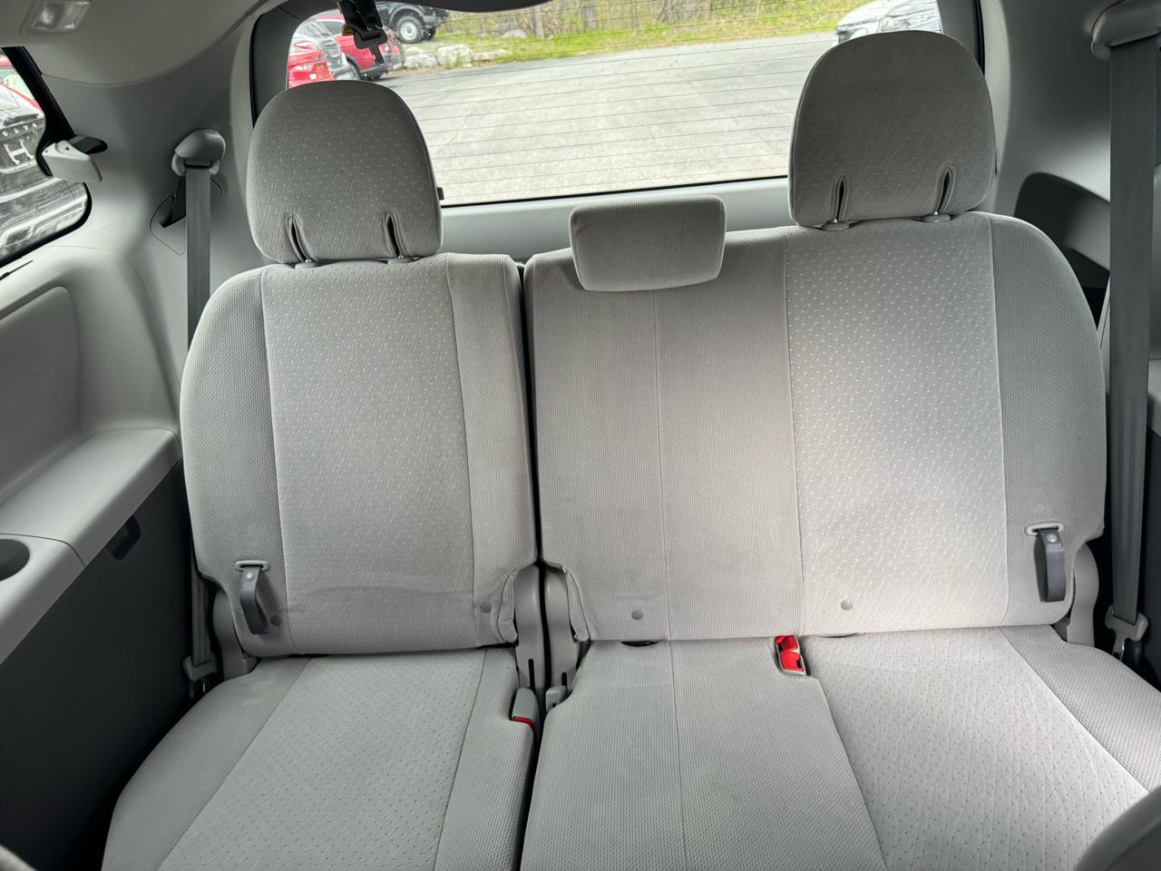 Toyota Sienna LE 5D Wagon 8 Pass 2020