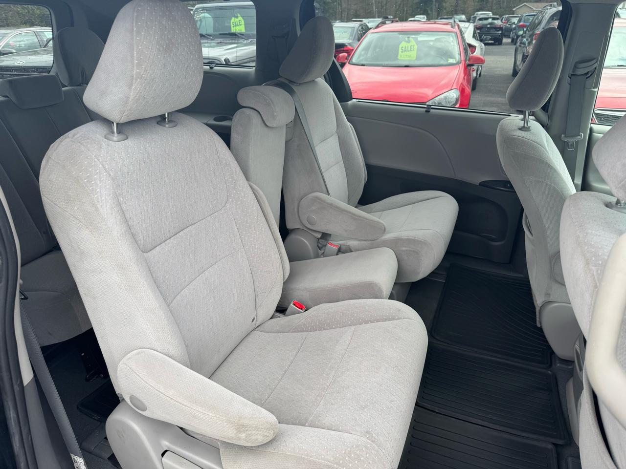 Toyota Sienna LE 5D Wagon 8 Pass 2020