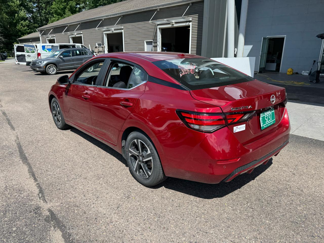 Nissan Sentra SV 4D Sedan 2024