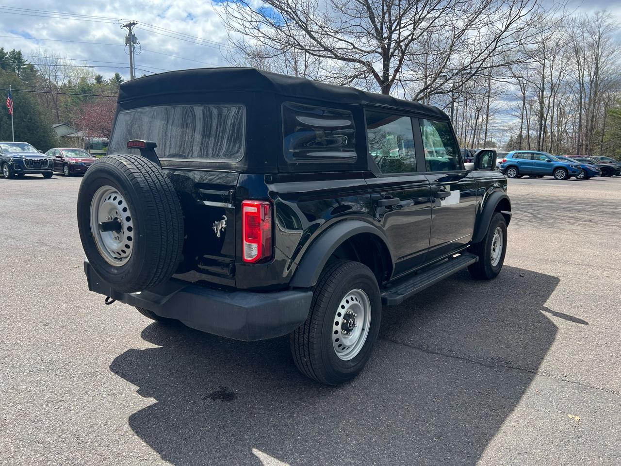 Ford Bronco Base 4D SUV 2022