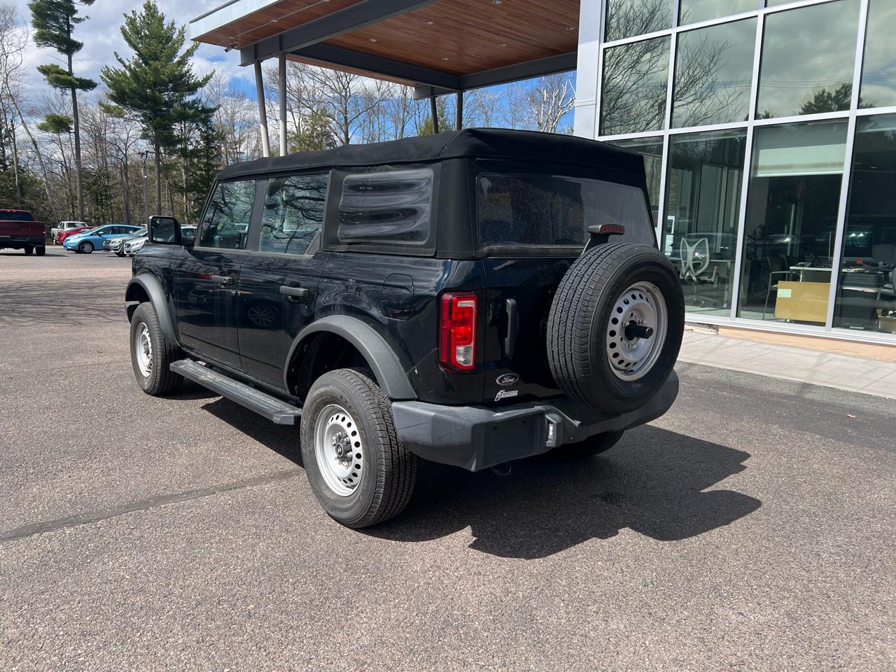 Ford Bronco Base 4D SUV 2022