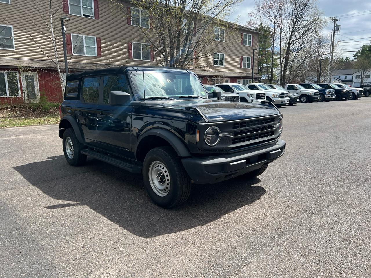 Ford Bronco Base 4D SUV 2022
