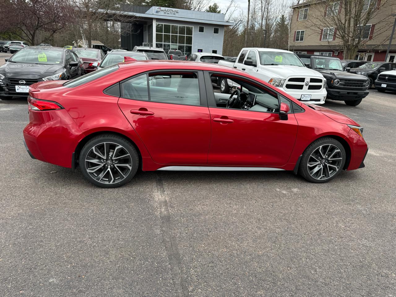 Toyota Corolla SE 4D Sedan at 2020