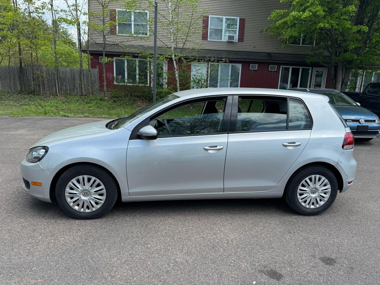 Volkswagen Golf Base 4D Hatchback 2013