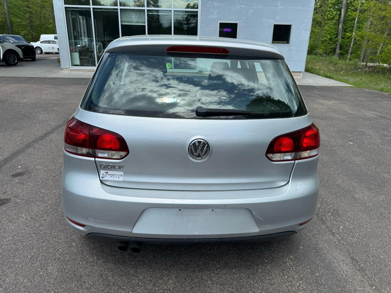 Volkswagen Golf Base 4D Hatchback 2013