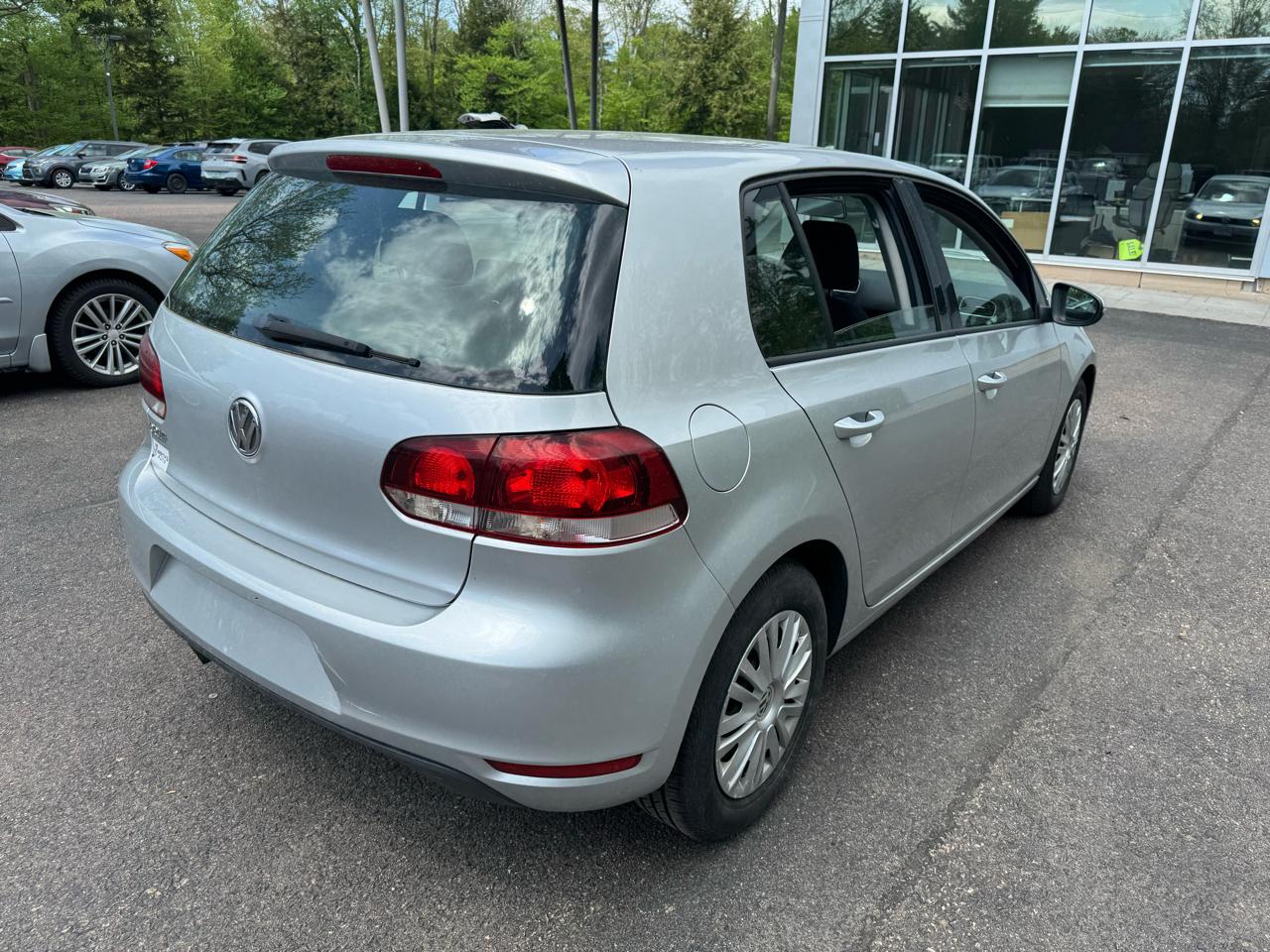 Volkswagen Golf Base 4D Hatchback 2013
