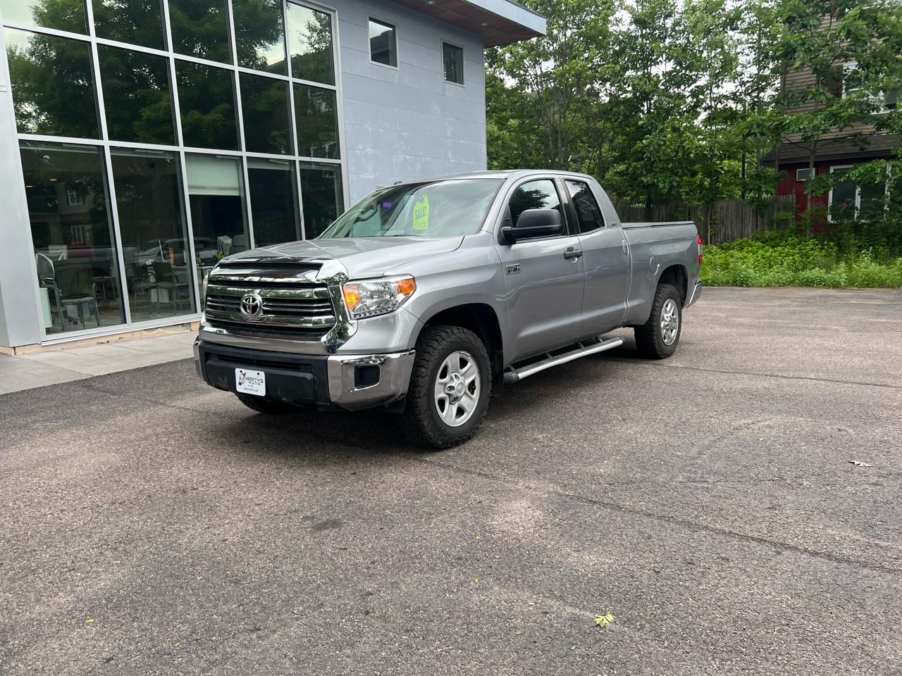 Toyota Tundra SR5 Double Cab 4WD 2016