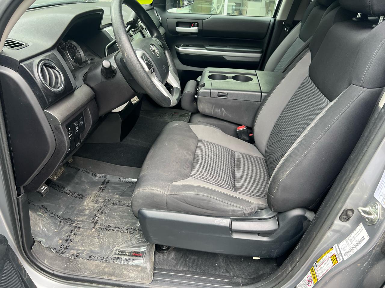 Toyota Tundra SR5 Double Cab 4WD 2016