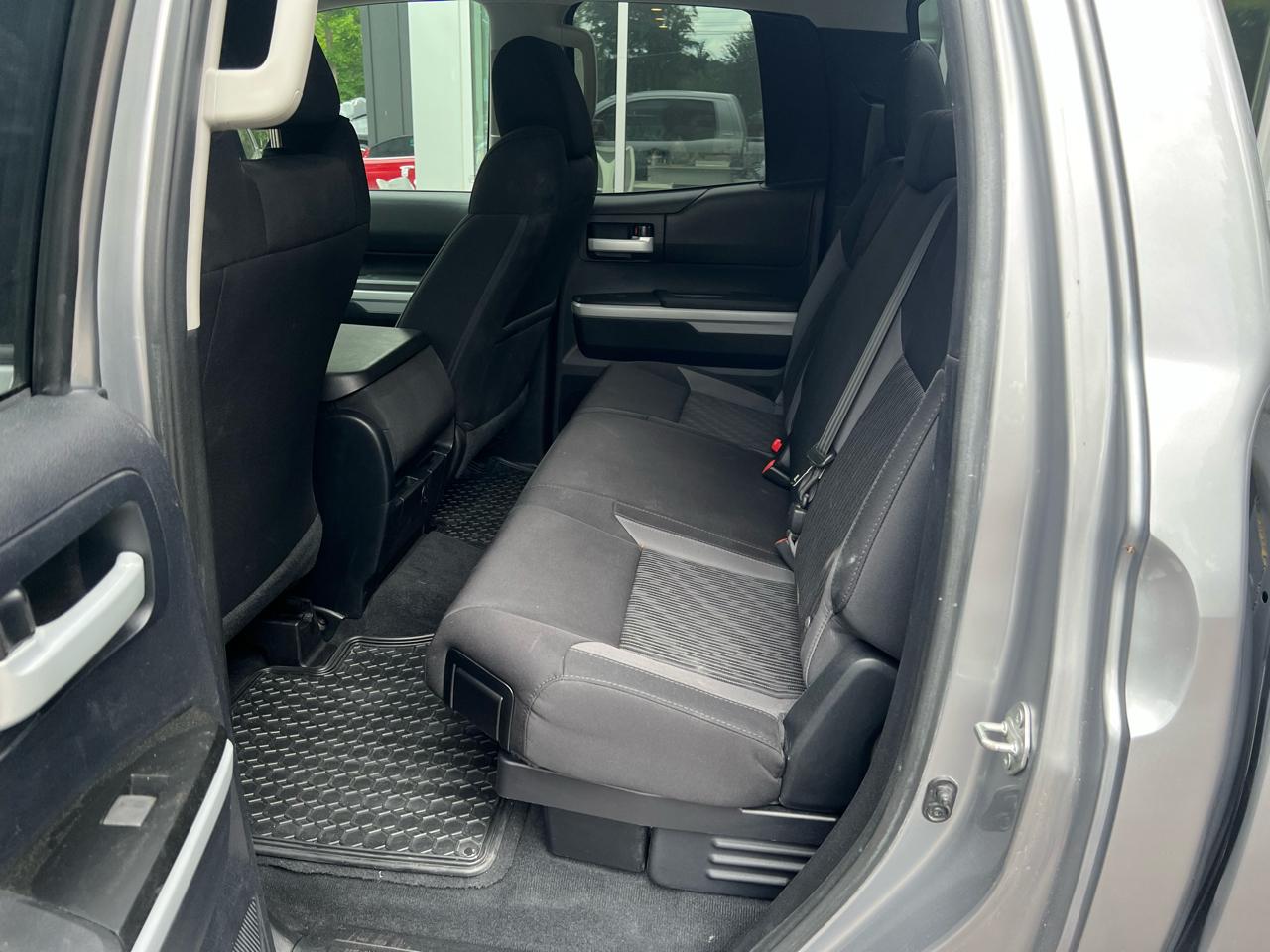 Toyota Tundra SR5 Double Cab 4WD 2016