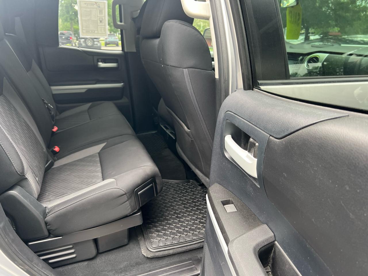 Toyota Tundra SR5 Double Cab 4WD 2016