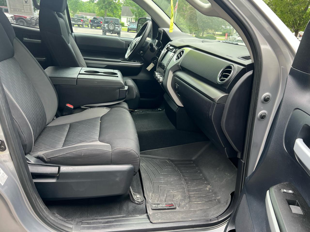 Toyota Tundra SR5 Double Cab 4WD 2016