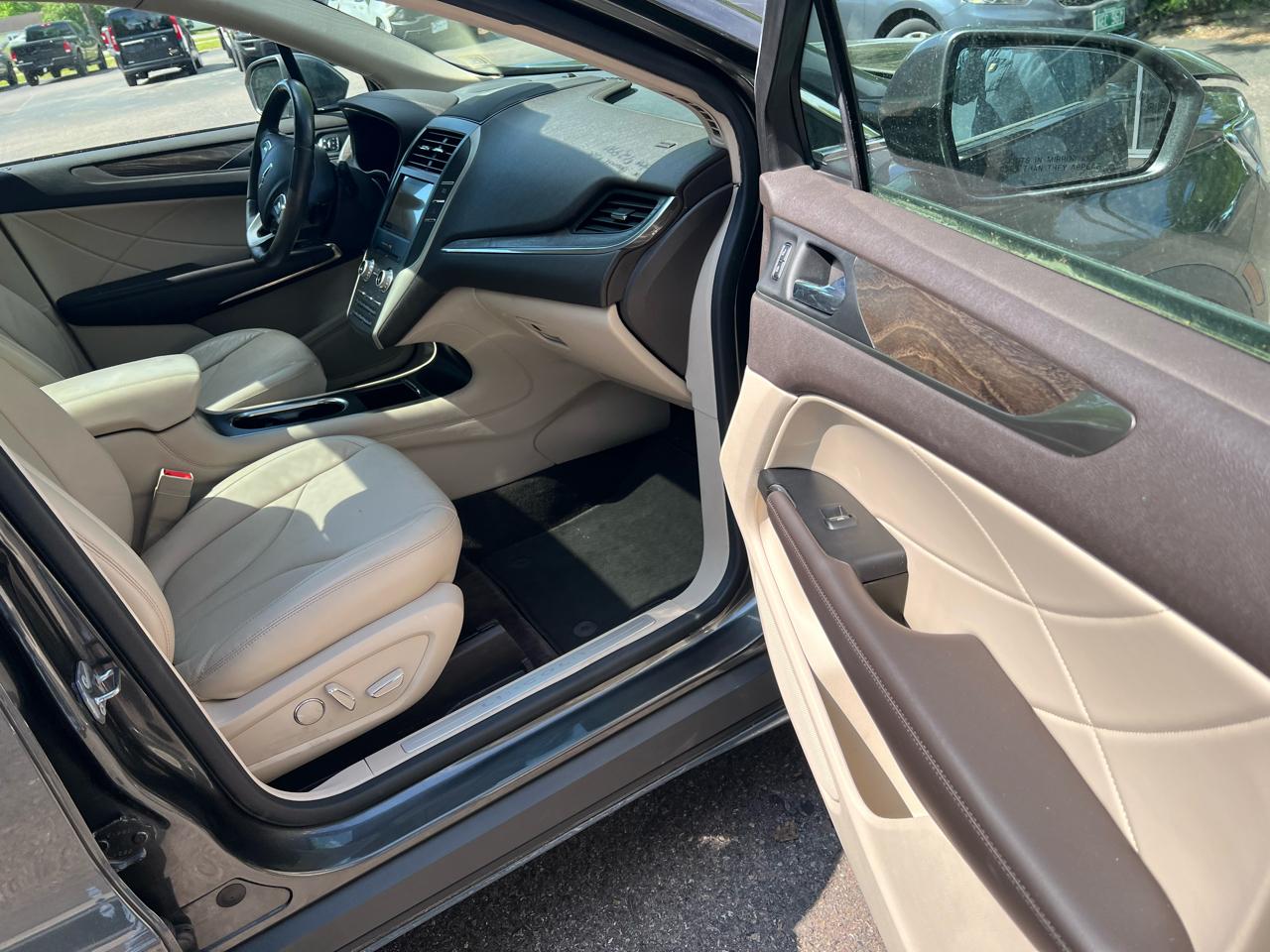 Lincoln MKC Reserve 4D SUV AWD 2017