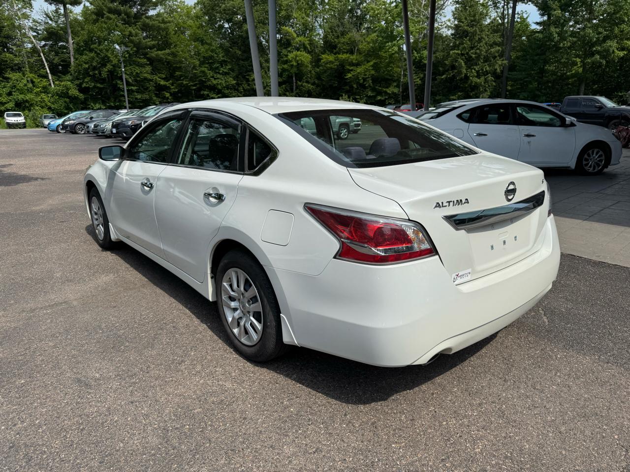 Nissan Altima Base 4D Sedan 2015