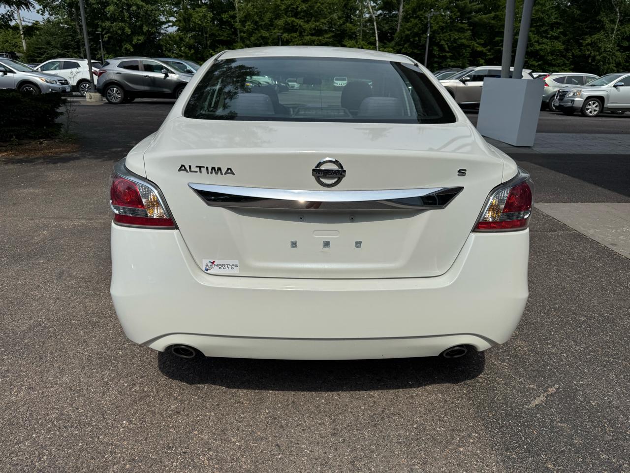 Nissan Altima Base 4D Sedan 2015
