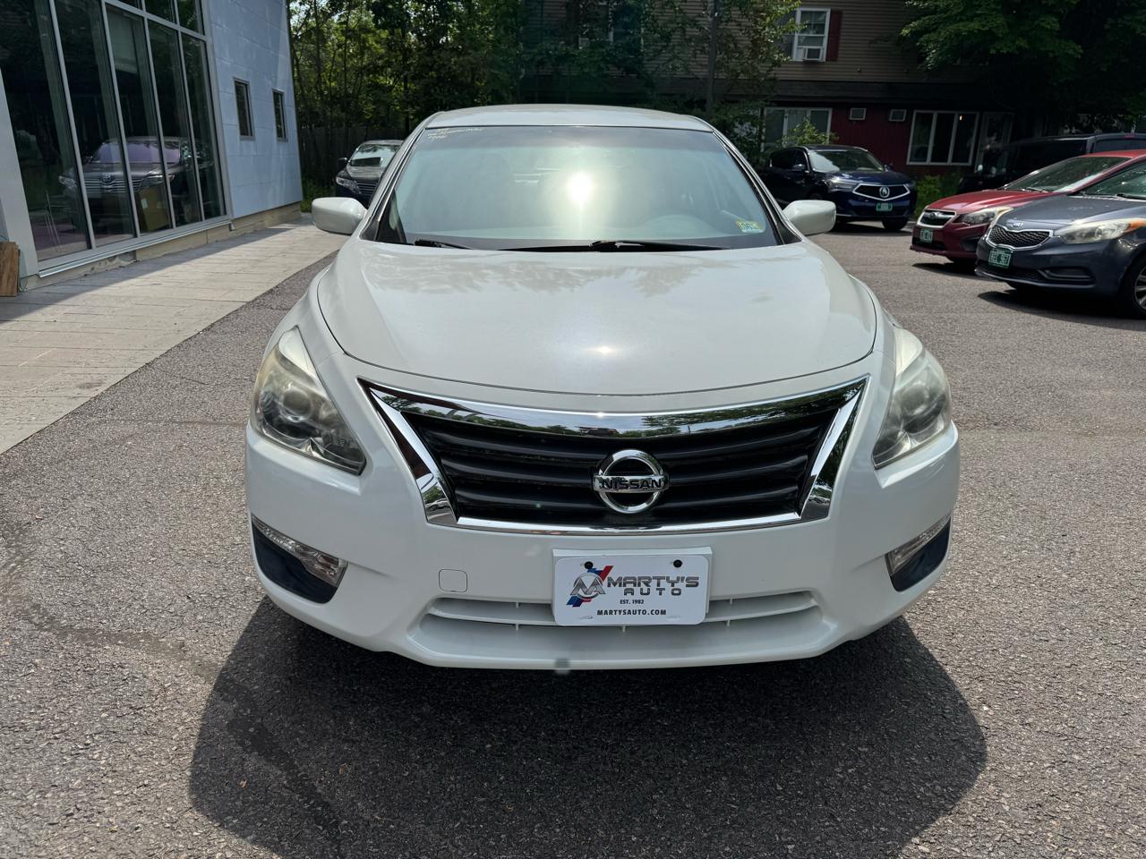 Nissan Altima Base 4D Sedan 2015