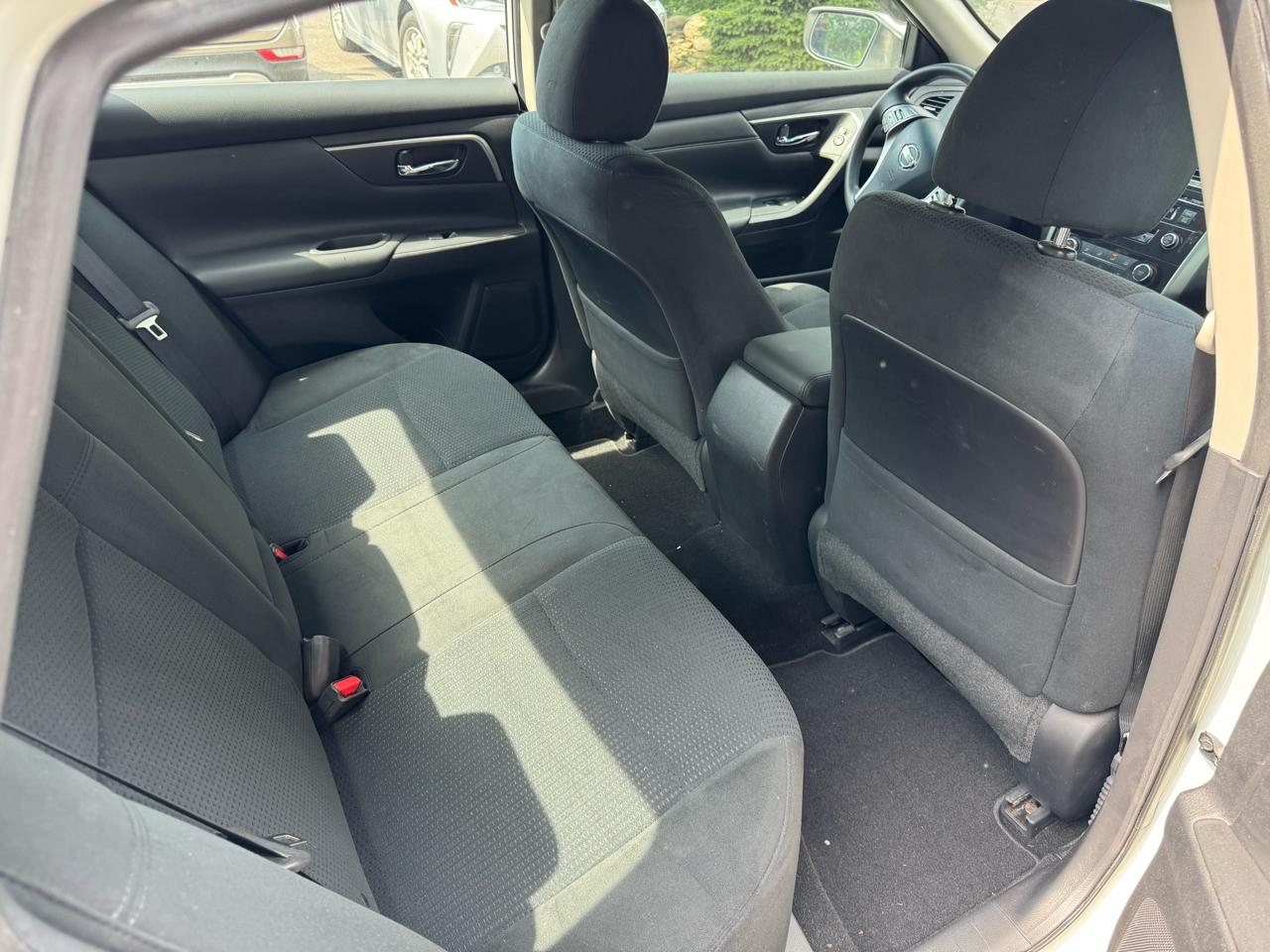 Nissan Altima Base 4D Sedan 2015