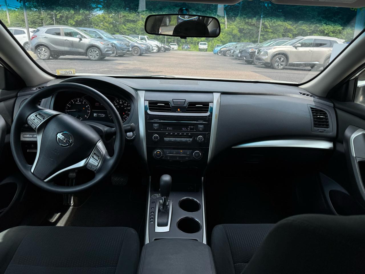 Nissan Altima Base 4D Sedan 2015