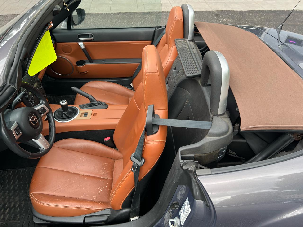 Mazda MX-5 Miata 2D Convertible 2006