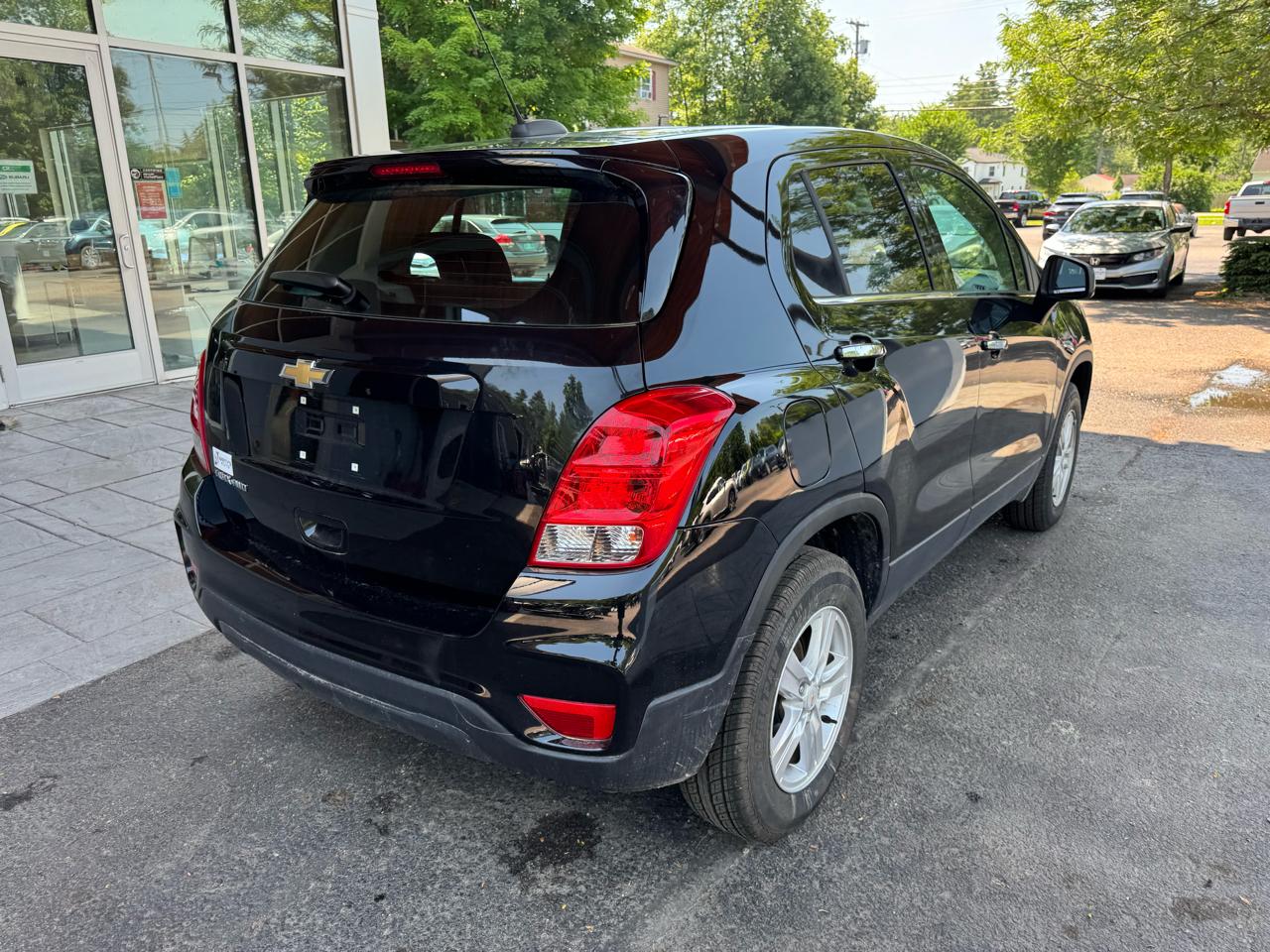 Chevrolet Trax LS 4D SUV AWD 2020