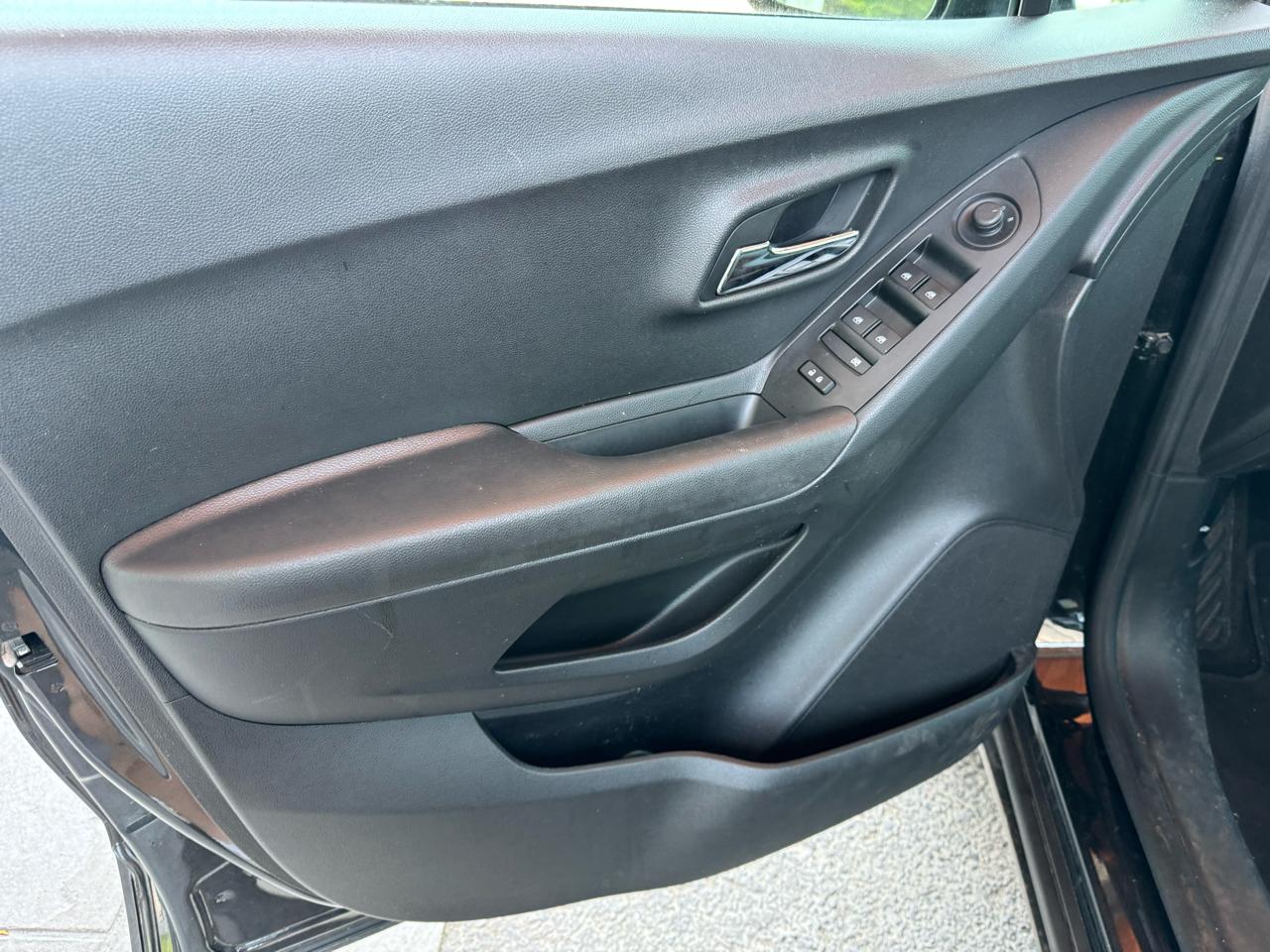 Chevrolet Trax LS 4D SUV AWD 2020